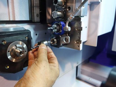 Work safety when changing tools